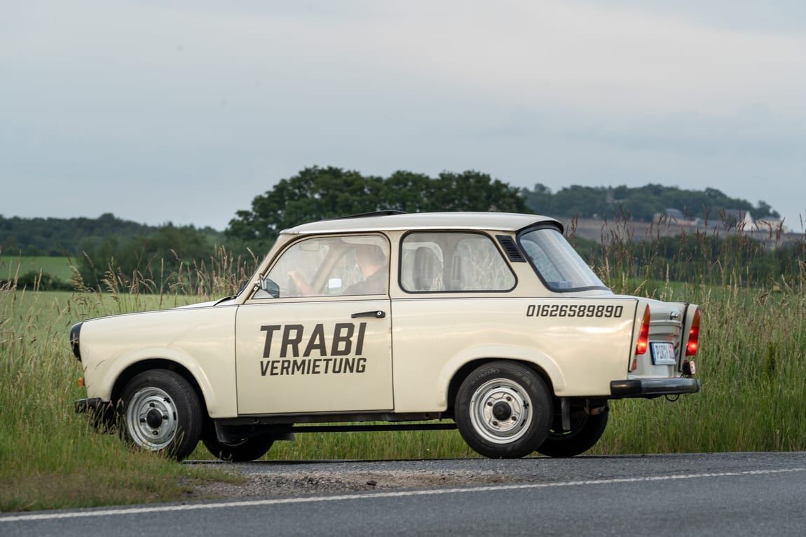 Der Trabi von der Seite